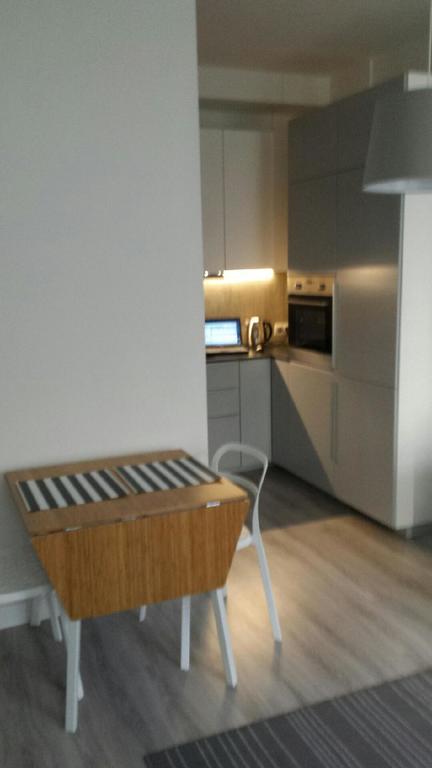 Modern Apartment Kosinskiego Познан Екстериор снимка